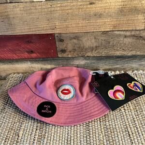 No Boundaries Pink Bucket‎ Hat With Patches